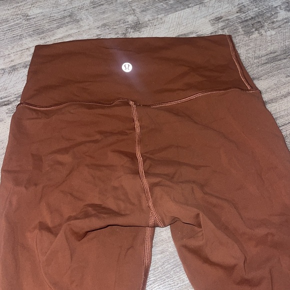 Lululemon Wunder Train Leggings - Picture 4 of 5